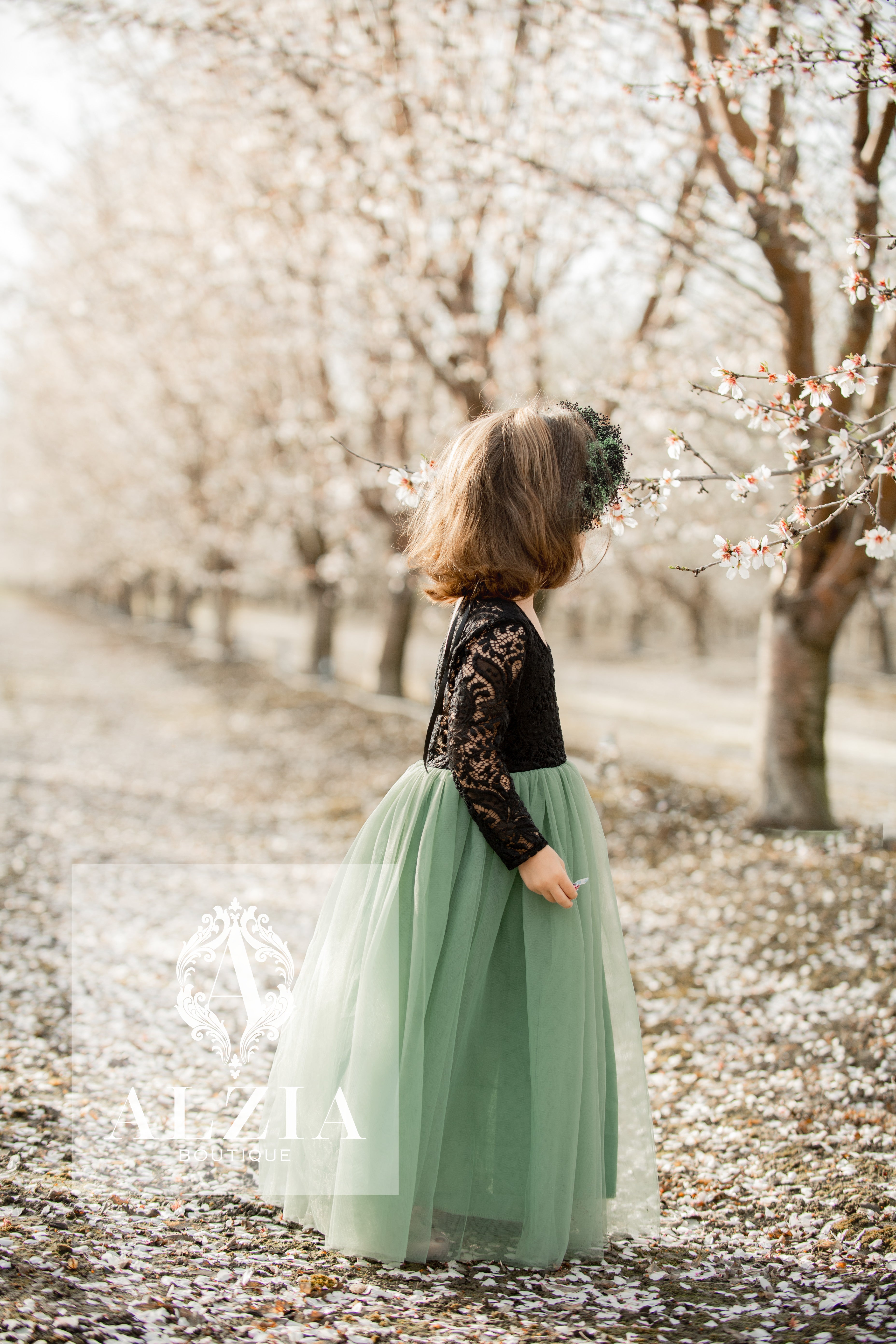 Black Tulle Lace Flower Girl Dress shipping , Scalloped Edges Back Party Dress for Girls